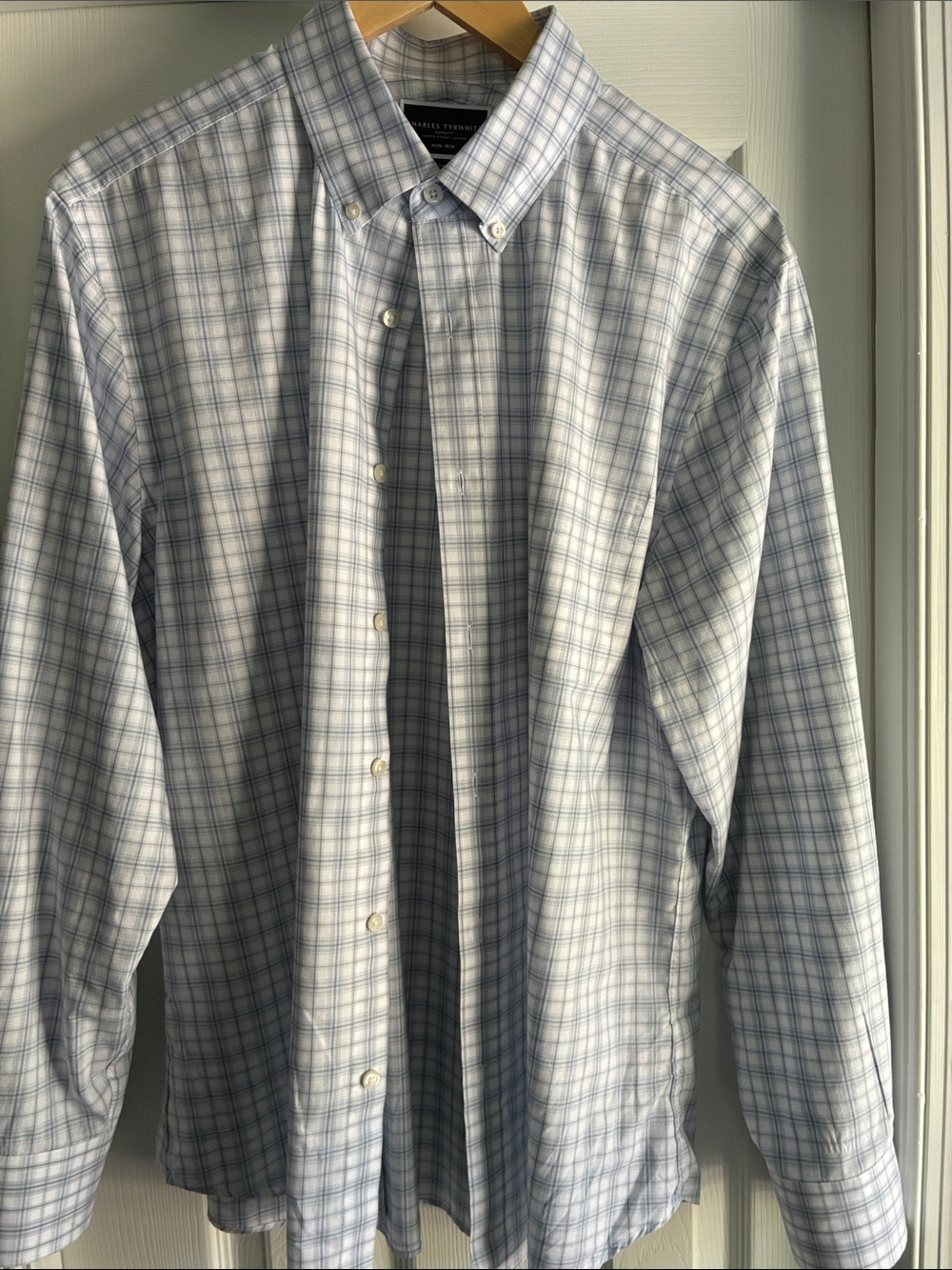 Charles Tyrwhitt Light Grey and White Plaid Button-Down Shirt
